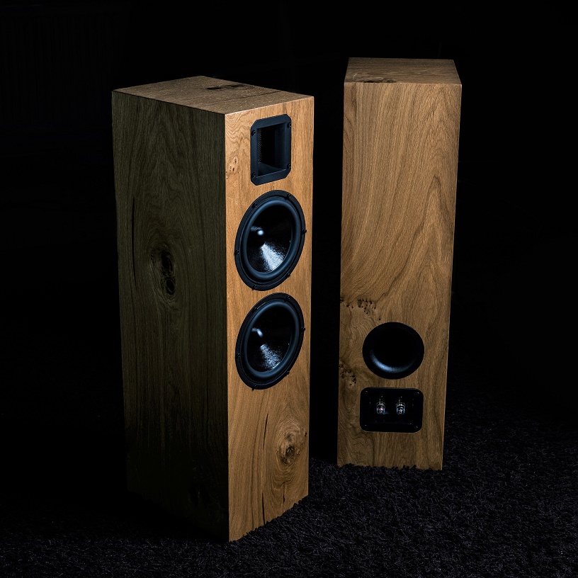 MP-3 in Eiche, astig-grob, ge&ouml;lt.